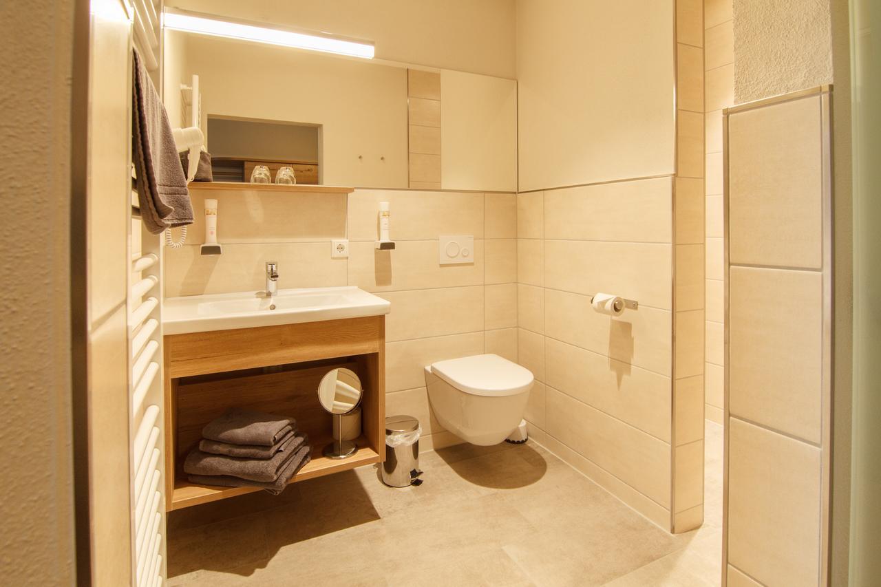 Hotel-Gasthof Neue Post Leutershausen  Extérieur photo