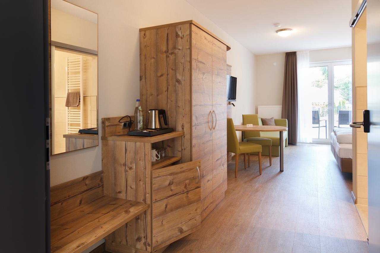 Hotel-Gasthof Neue Post Leutershausen  Extérieur photo