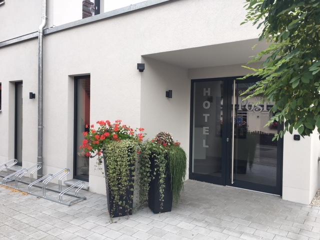 Hotel-Gasthof Neue Post Leutershausen  Extérieur photo